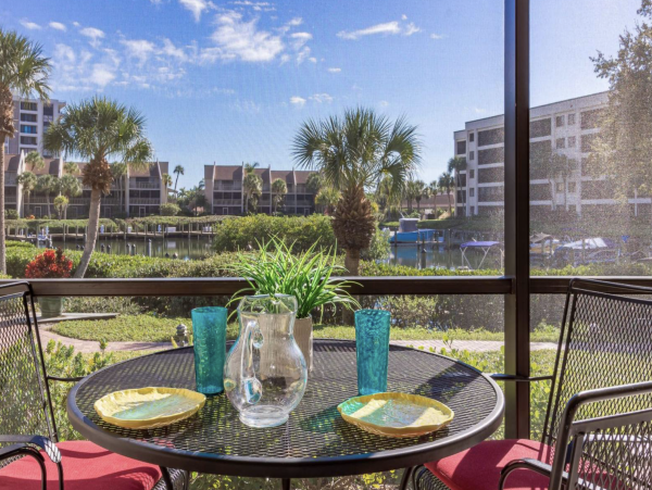 Siesta Key Gem with 2 Bedrooms and Water Views